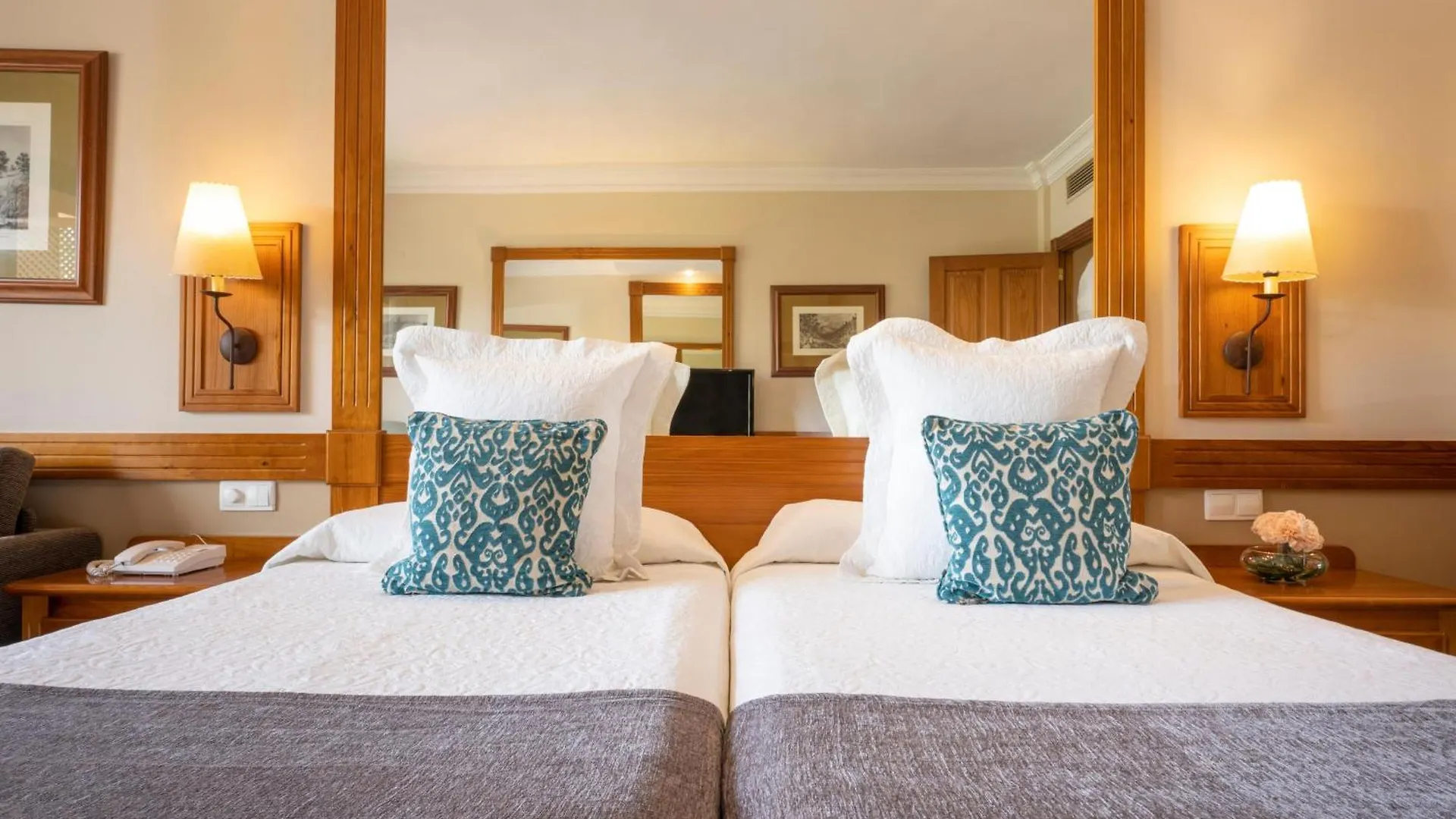 Hotel Gf Gran Costa Adeje***** 5*, Costa Adeje (Tenerife) Spanien